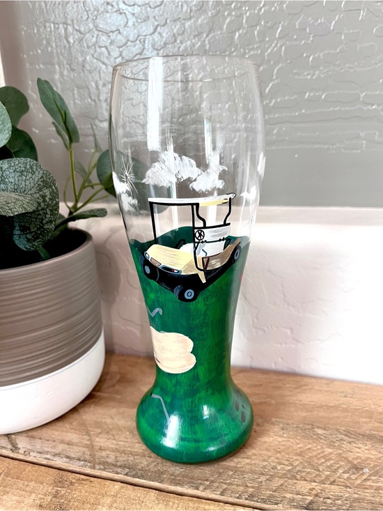 Designs by Lolita Other - Vintage Lolita Hand Painted 19th Hole Golf Pilsner Beer Glass 22oz
